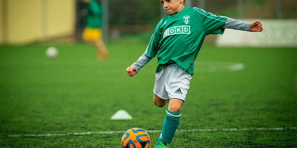 Куда отдать ребенка на футбол — лучшие футбольные школы